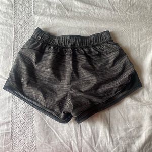 REVERSIBLE lululemon shorts!